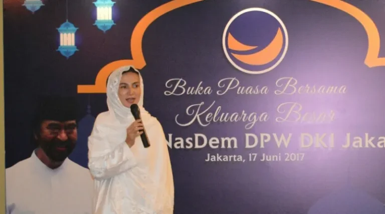 Wanda Hamidah Pimpin NasDem DKI Jakarta