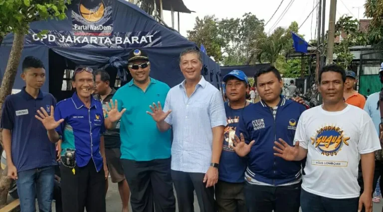 NasDem Jakbar Gerak Cepat Bantu Korban Kebakaran di Kembangan