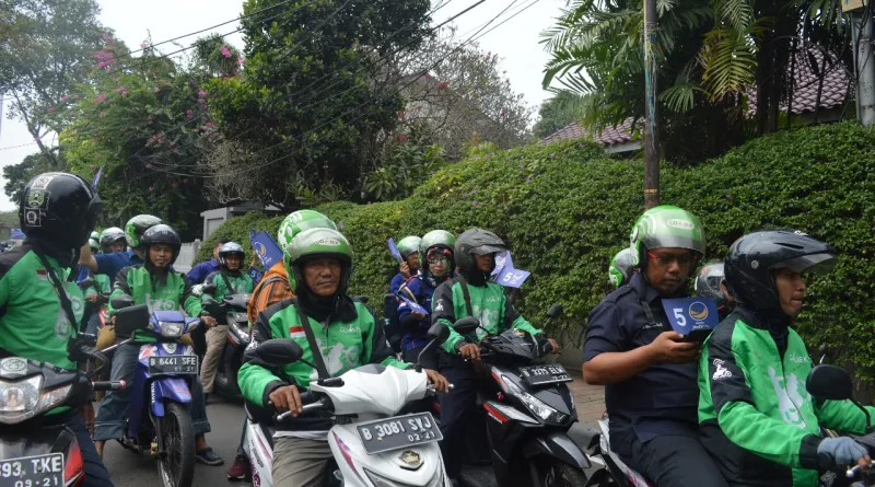 Read more about the article Gandeng Ojek Online, NasDem DKI Konvoi Antar Calegnya Daftar ke KPU