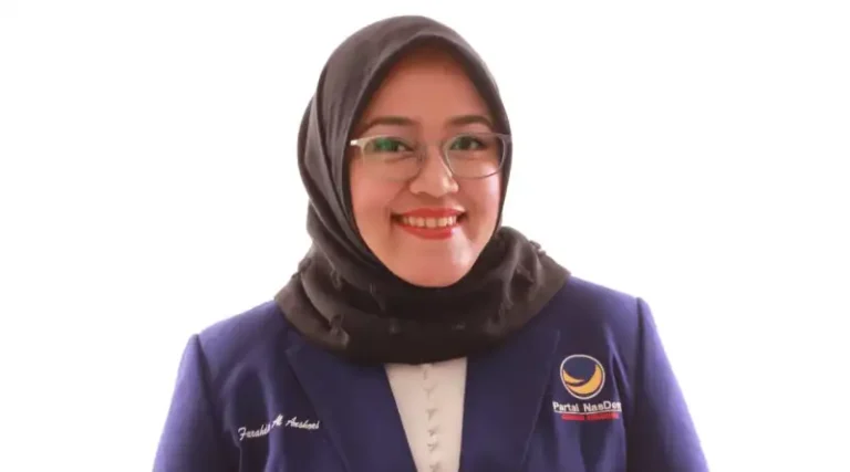 Farahdina Al Anshori, Religius dan Berwawasan