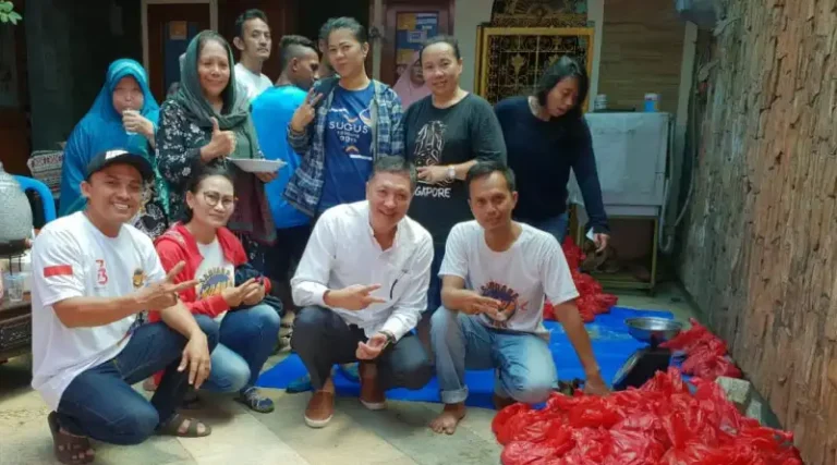 Relawan Sugus Ikut Partisipasi Salurkan Hewan Kurban