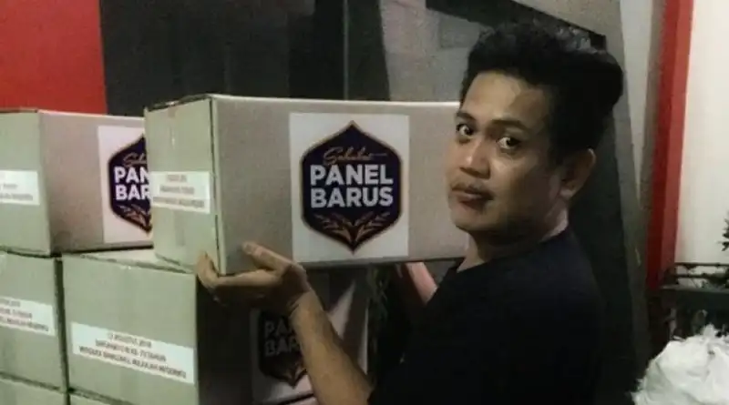 Read more about the article Sambut HUT Kemerdekaan RI, Panel Barus Bagikan 100 Paket Hadiah