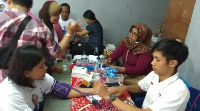 You are currently viewing Hariadi Anwar Gelar Pengobatan Gratis