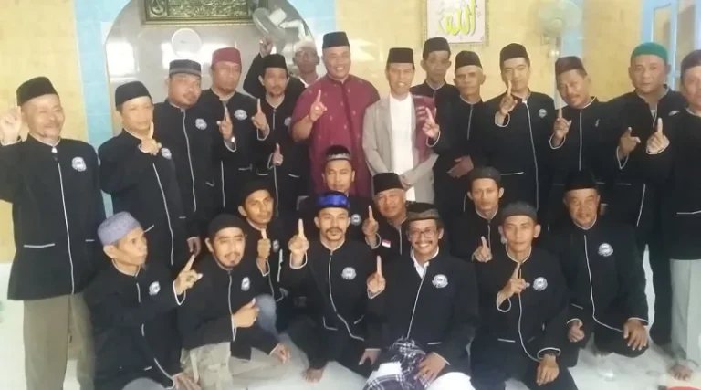 Gebyar 10 Muharam 1440 H NasDem Jakbar Beri Santunan Anak Yatim