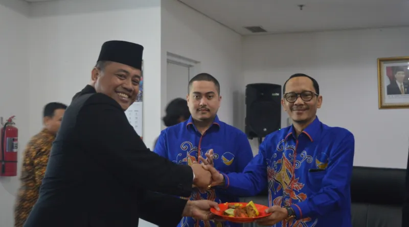 You are currently viewing Abdul Azis Resmi Gantikan Inggard Joshua sebagai Anggota DPRD DKI Jakarta