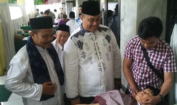 Read more about the article Abdul Azis Muslim Gelar Sunatan Massal