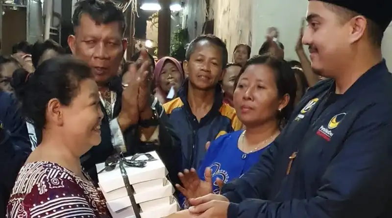 You are currently viewing NasDem Jakarta Gelar Sahur Keliling Bareng Warga