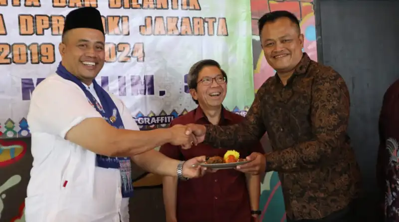 Read more about the article Abdul Azis Gelar Tasyakuran Bareng Warga