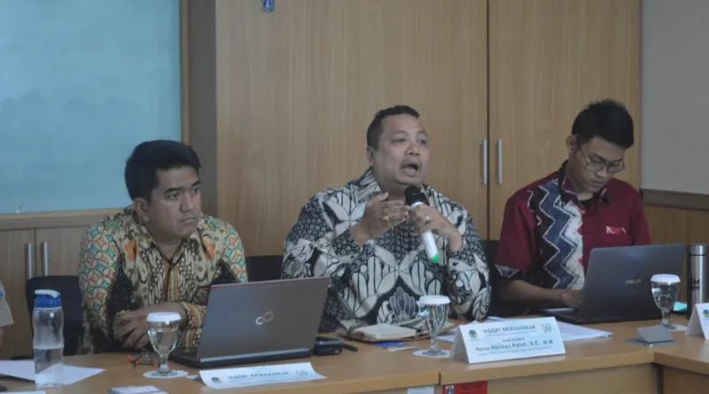 Read more about the article Fraksi NasDem Gelar Diskusi Bahas Permasalahan Sampah di Jakarta