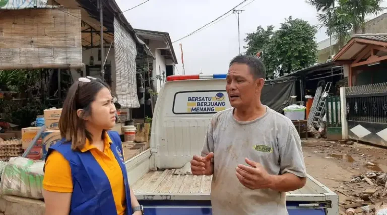 NasDem Jakarta Kirim Bantuan Banjir ke Shelter Penampungan Hewan