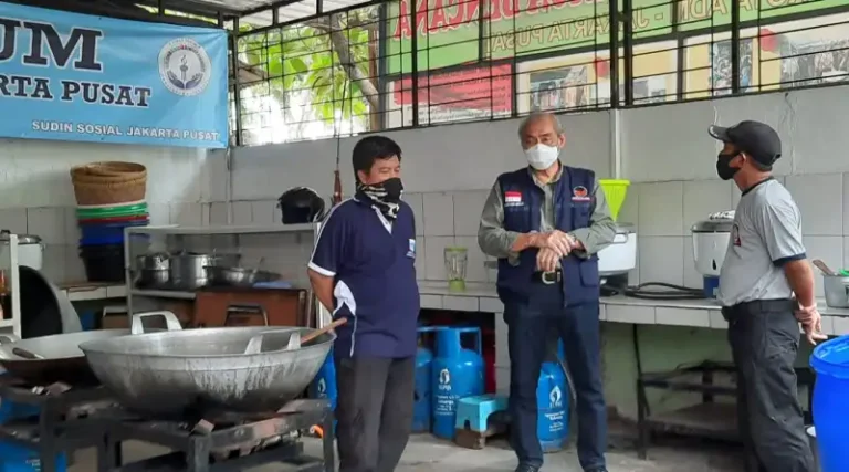 Hariadi Anwar Tinjau Dapur Umum Sudin Jakarta Pusat