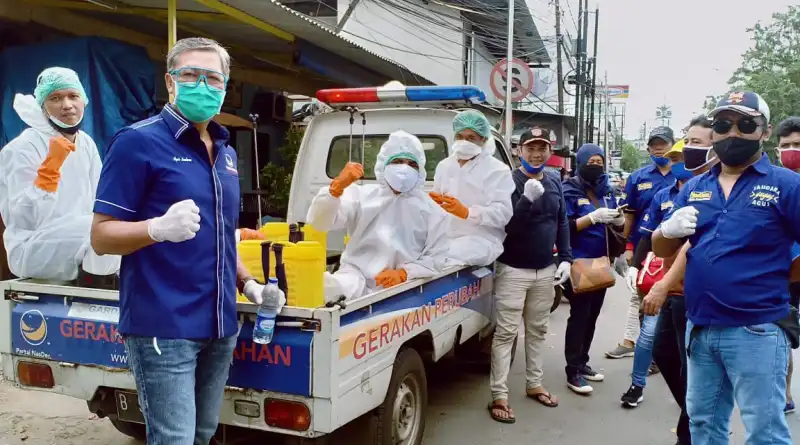 Read more about the article NasDem Peduli, Semprot Disinfektan di Jakarta Barat