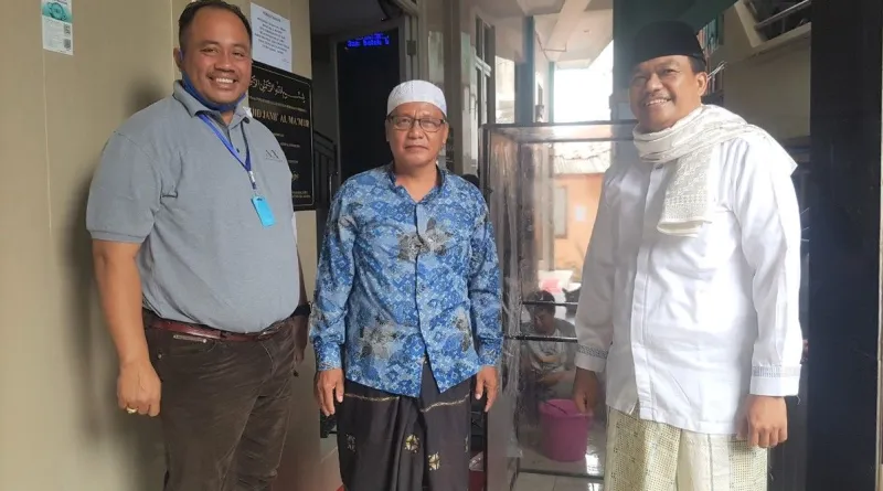 Read more about the article Abdul Azis Salurkan Bantuan untuk Guru Ngaji Terdampak Covid-19