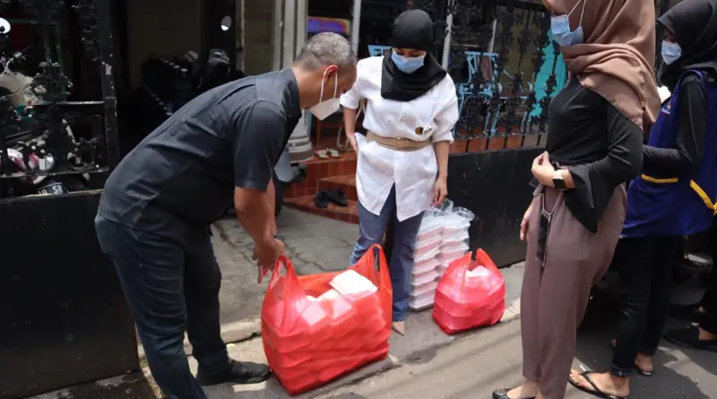 You are currently viewing NasDem Jaksel Berbagi di Jumat Berkah
