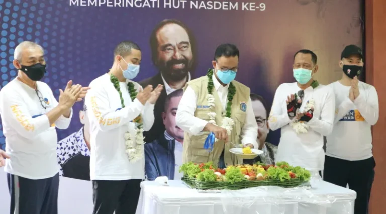 Cara NasDem Rayakan HUT Bersama Lansia Dipuji Anies