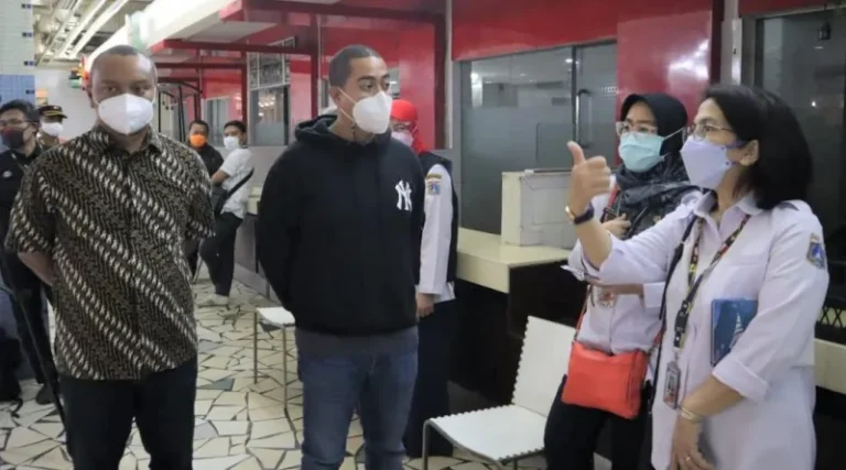 Tiga Pesan Ketua Fraksi NasDem DKI Usai Vaksinasi Covid-19 di Tanah Abang