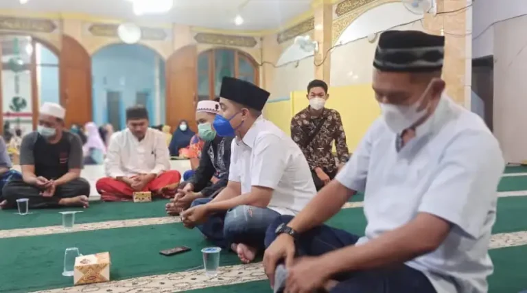 Wibi Andrino Gelar Safari Ramadan Bareng Warga