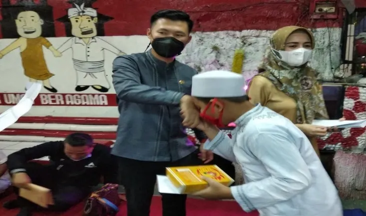 Read more about the article Jupiter Santuni Puluhan Anak Yatim di Kelurahan Keagungan