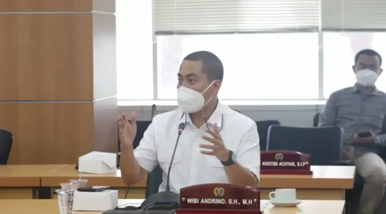 NasDem Minta Perketat Pengawasan Soal Kerumunan di Pasar Tanah Abang