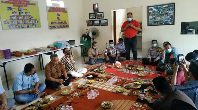 Abdul Azis Minta Ketua RW Aktif Terjun ke Masyarakat