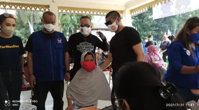 Pecinta Moge Rasakan Manfaat Sentra Vaksinasi NasDem