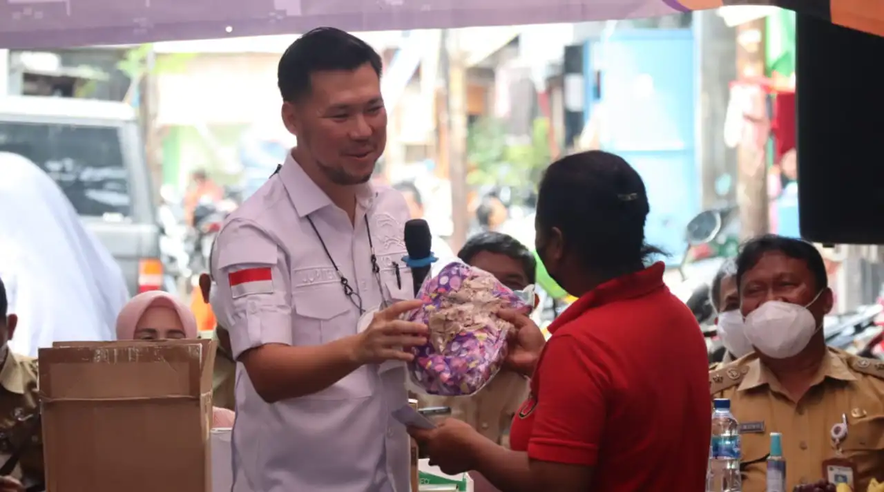 Read more about the article Reses di Jati Pulo, Jupiter Sampaikan Program Bantuan untuk UMKM