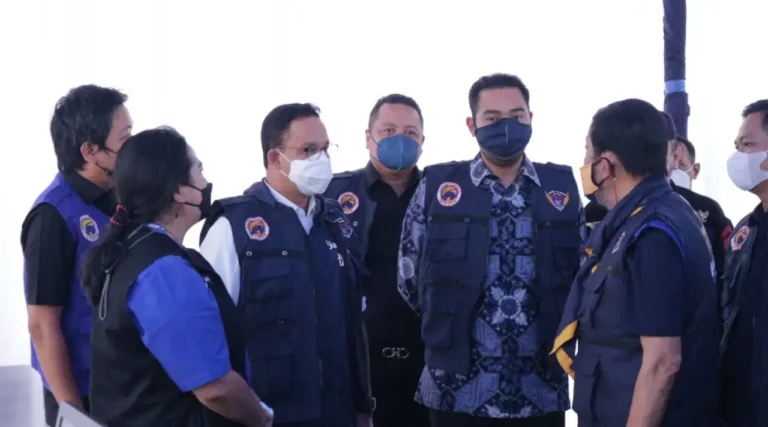 Masyarakat Diminta Tidak Euforia Meski Kasus Covid-19 Melandai