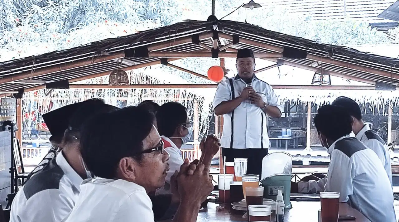 You are currently viewing Abdul Azis Apresiasi Peran RW Bantu Tangani Covid-19
