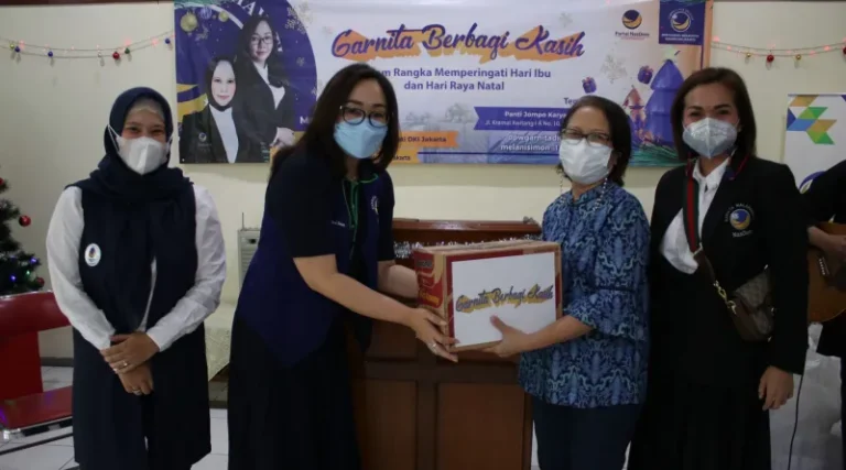 Garnita NasDem DKI Berbagi Kasih kepada Panti Jompo Karya Kasih