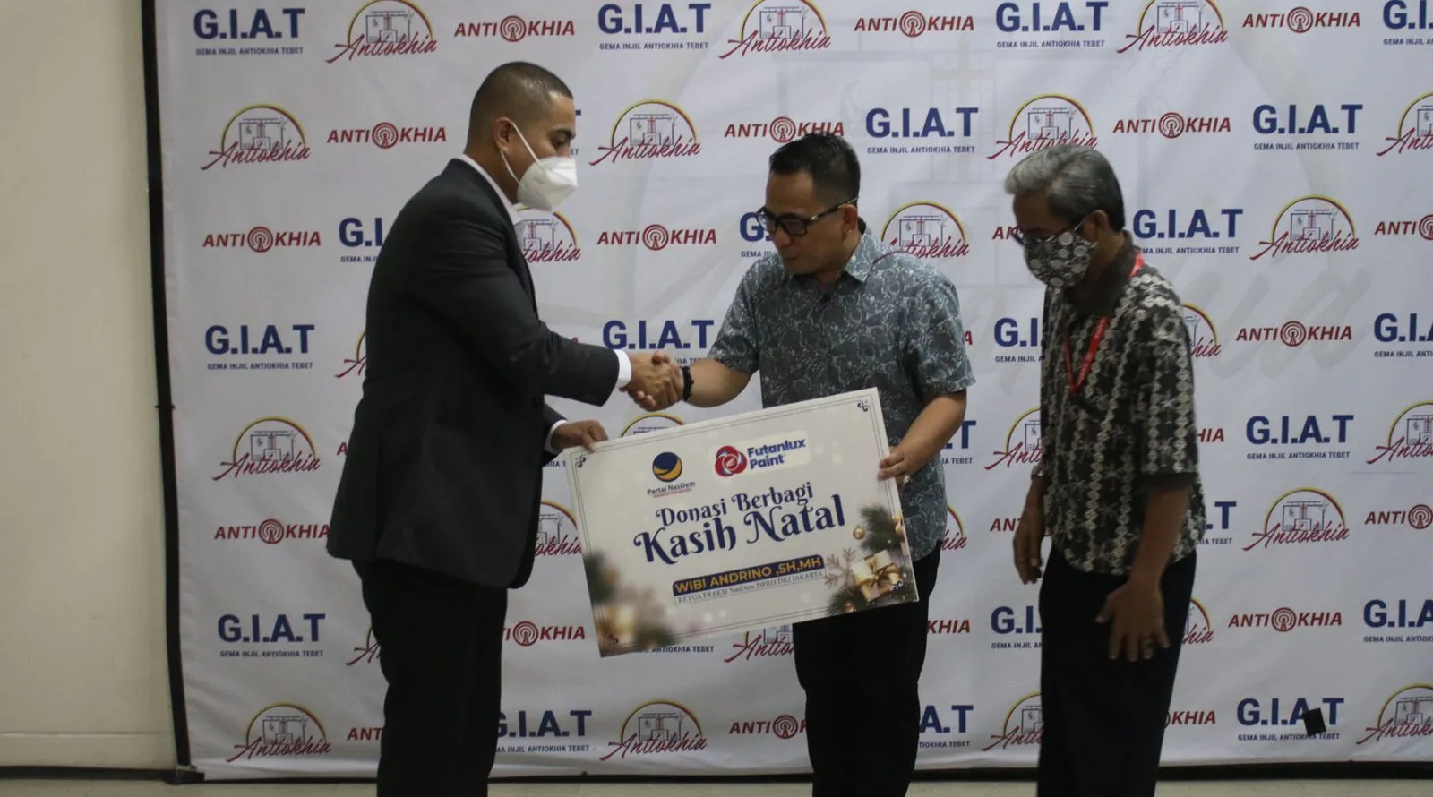 Read more about the article Wibi Andrino Gelar Bakti Sosial Berbagi Kasih