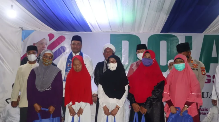 Abdul Aziz Gelar Doa Bersama dan Santunan Anak Yatim