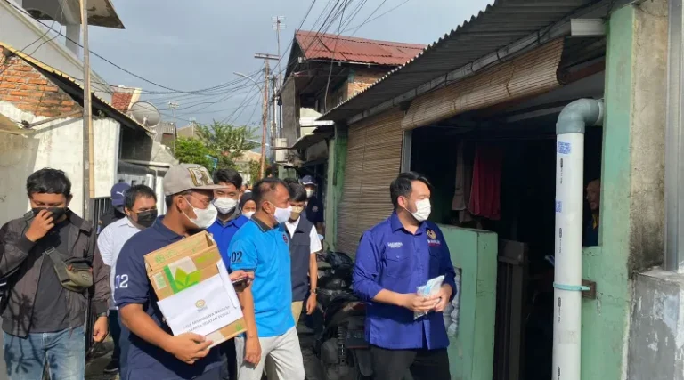 LMN Jaksel Manfaatkan Akhir Pekan dengan Melakukan Penyemprotan Disinfektan
