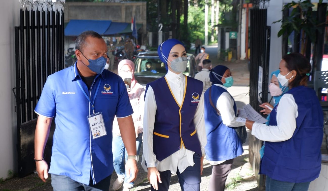 Read more about the article Melayani Sepenuh Hati, Sentra Vaksinasi Booster NasDem Jakarta Diapresiasi