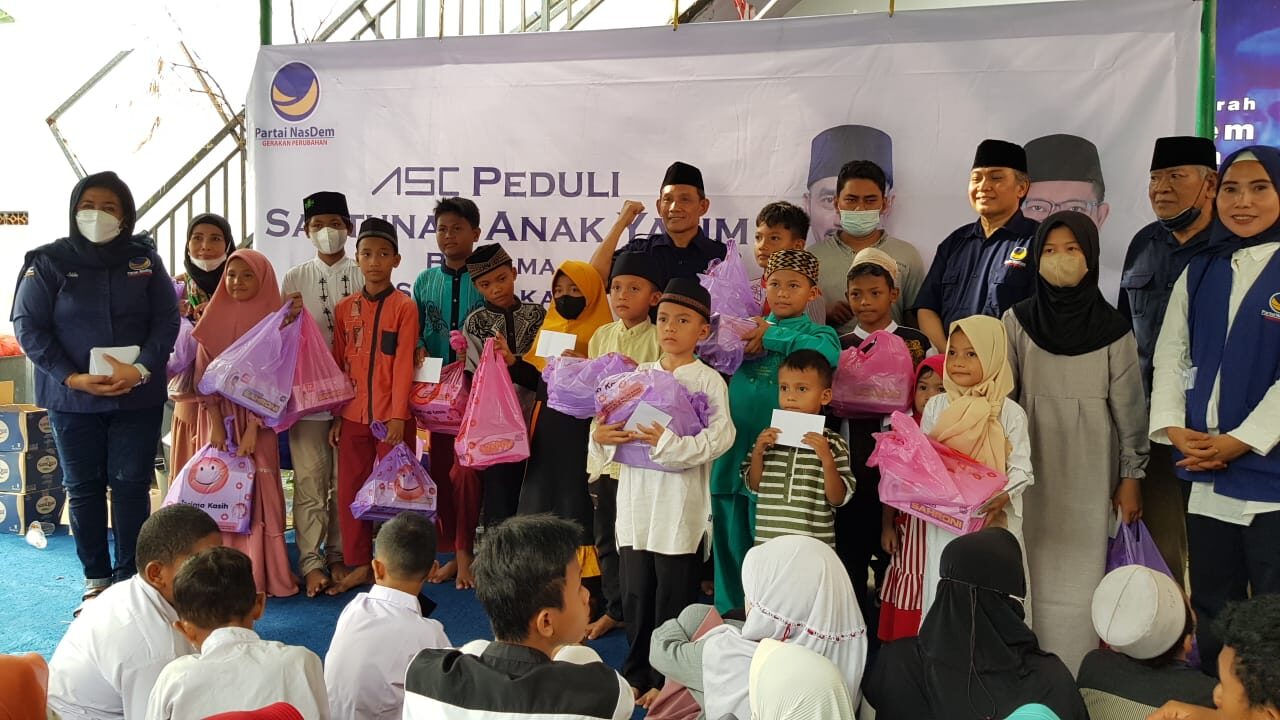 Read more about the article ASC Bersama NasDem Jakut Santuni Ratusan Anak Yatim 