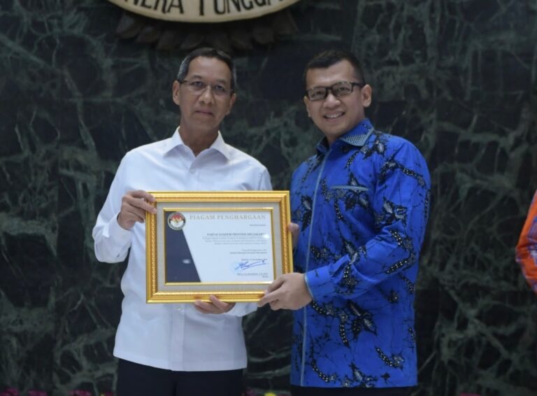 <strong>NasDem DKI Raih Penghargaan Badan Publik Kategori Parpol</strong>