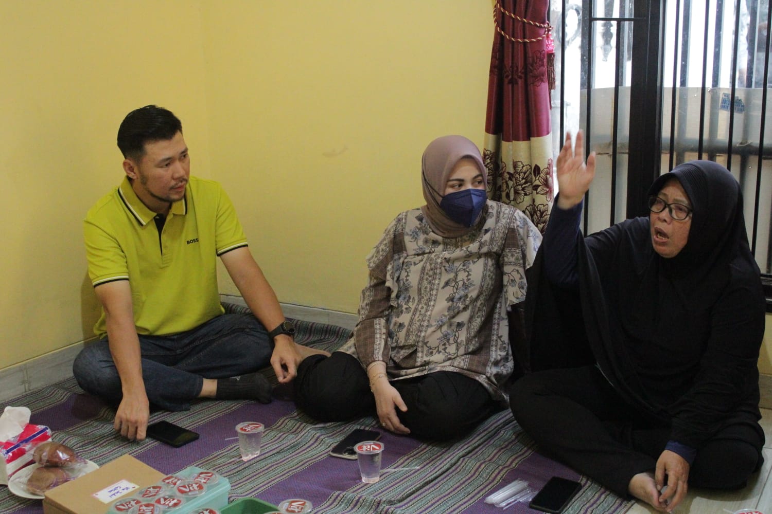 You are currently viewing <strong>Jupiter Kunjungi Korban Kebakaran di Kedoya Utara</strong>