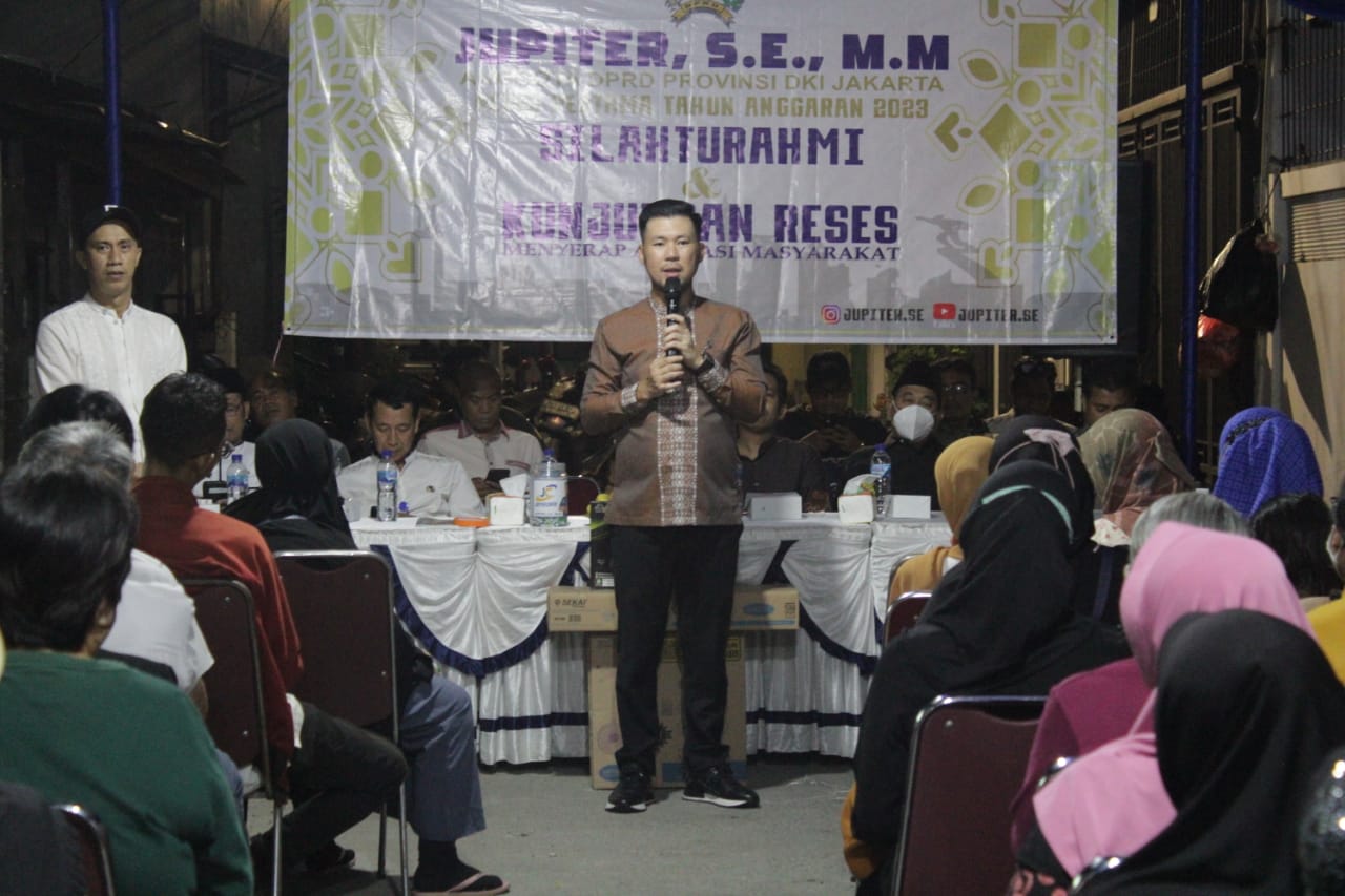 You are currently viewing <strong>Gelar Reses, Warga Keluhkan Kondisi Jalan Tak Merata</strong>