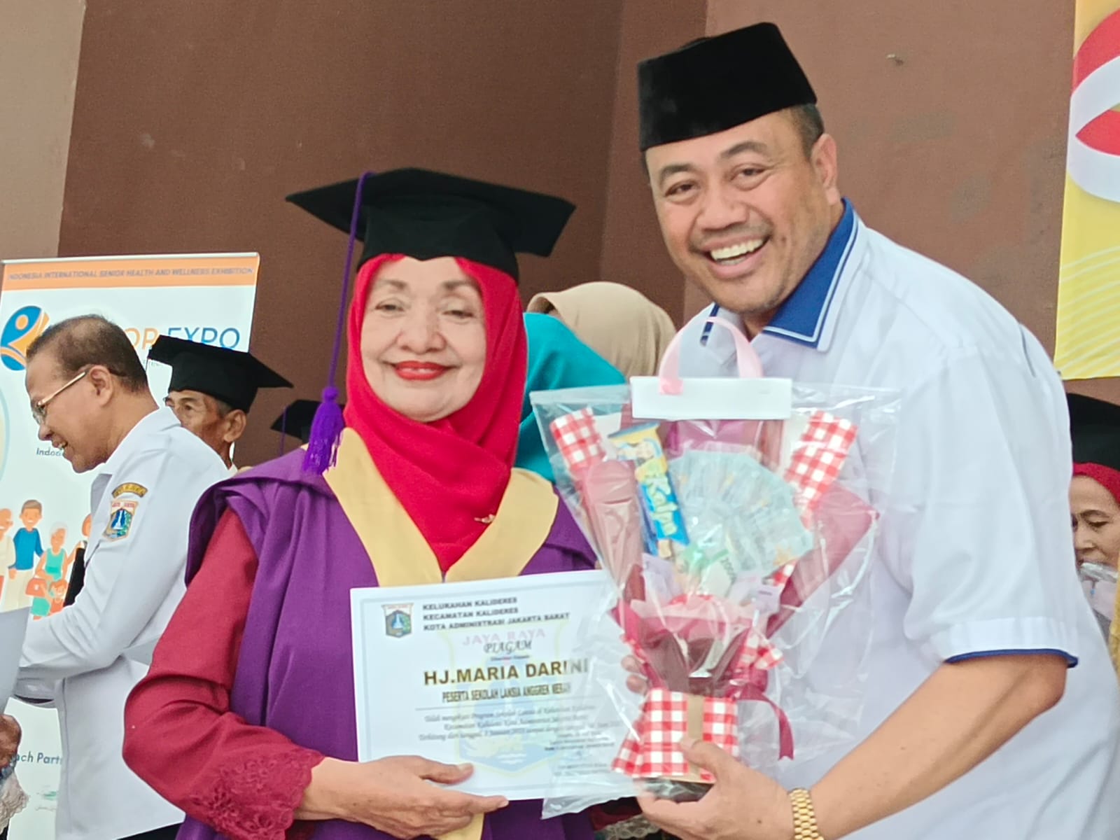 Read more about the article Abdul Azis Hadiri Wisuda Sekolah Lansia Anggrek di Kalideres