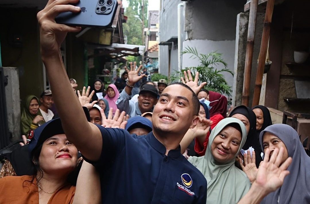 Read more about the article Sapa Warga Kebayoran Baru, Wibi Sampaikan Pemilu Damai dan Riang Gembira