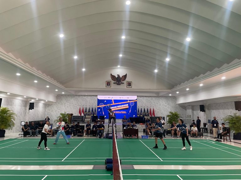 64 Tim Ganda Campuran Ramaikan Smash Perubahan NasDem Badminton Cup
