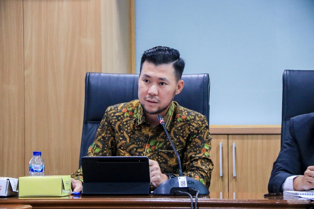 You are currently viewing Aplikasi JakOne Mobile Error, Ketua Fraksi NasDem Desak Bank DKI Bertindak Cepat dan Transparan