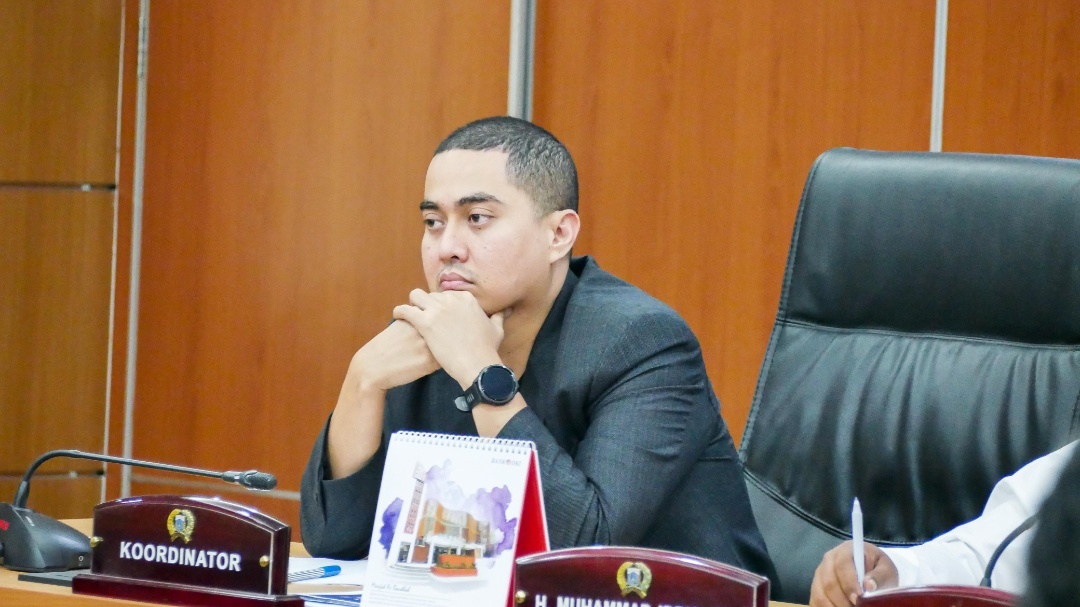 Read more about the article Wakil Ketua DPRD Jakarta Selidiki Dugaan Kecurangan dalam Alokasi PKL di Pasar Senen