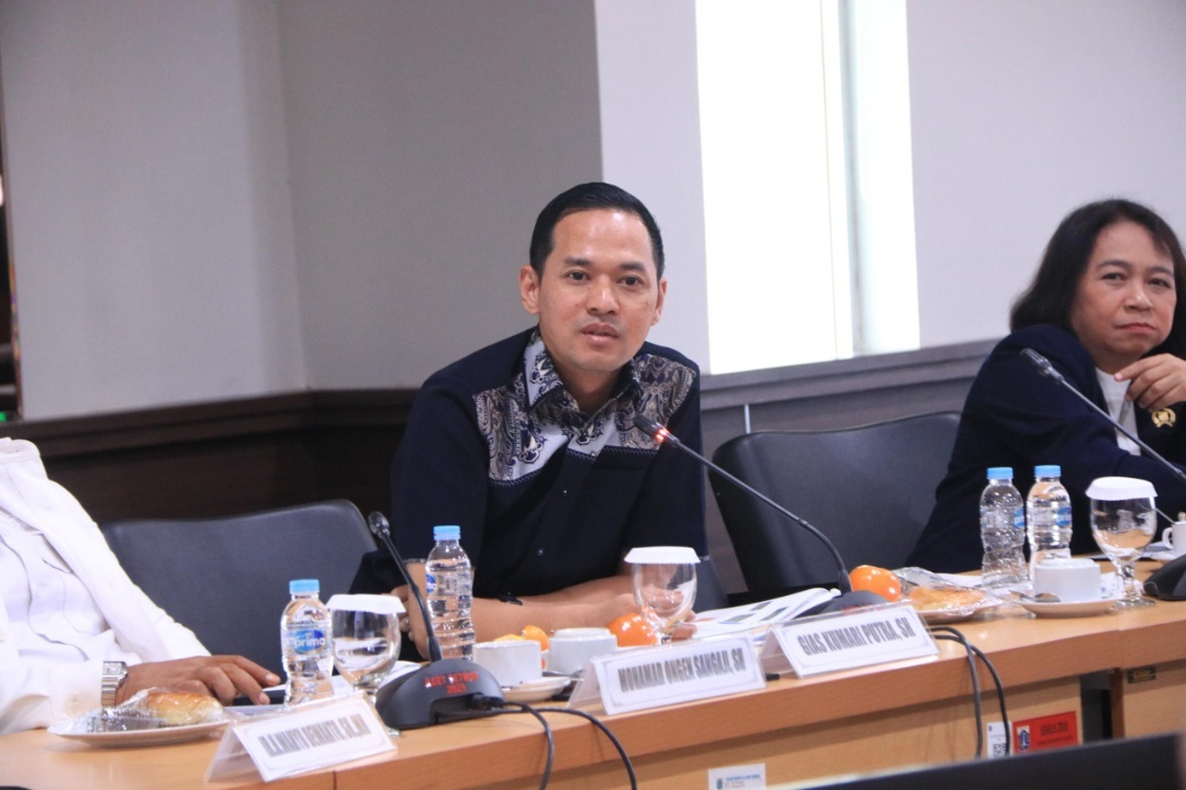 You are currently viewing Gias Dorong Penyerahan Fasos-Fasum ke Pemprov DKI untuk Perbaikan Infrastruktur