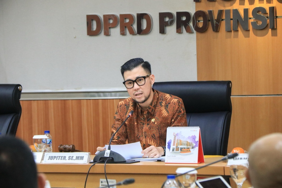 Read more about the article Ketua Pansus Sesalkan Minimnya Integrasi Data Parkir Swasta dengan Sistem Pemprov