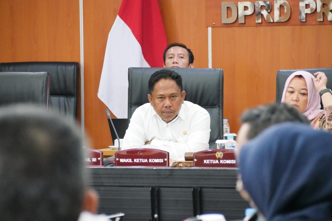 Read more about the article Idris Desak Perbaikan Jalan Rusak di Perbatasan Jakarta-Bekasi