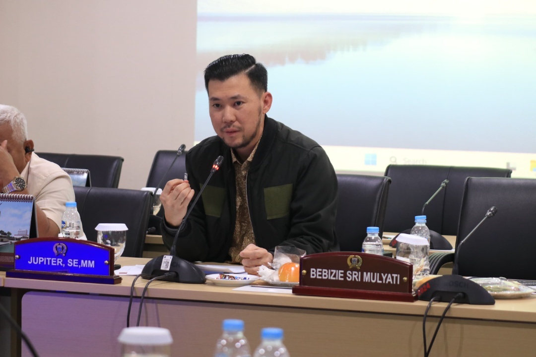 Read more about the article Terminal Kumuh, Jupiter Usulkan Road Sweeper dan Videotron