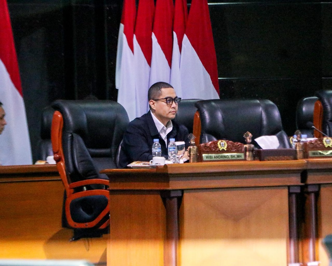 Read more about the article Wibi Andrino Dorong Peningkatan Kualitas Transportasi Umum di Jakarta
