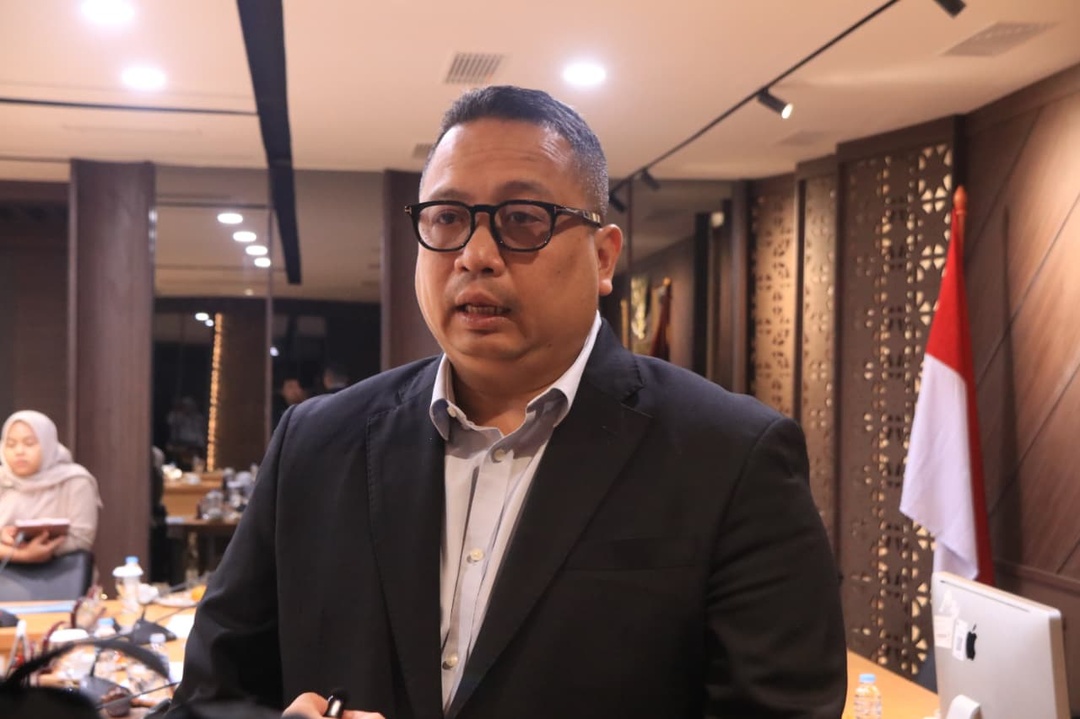 Read more about the article Nova Paloh Desak PT. Transjakarta Evaluasi Pengemudi dan Kelayakan Kendaraan