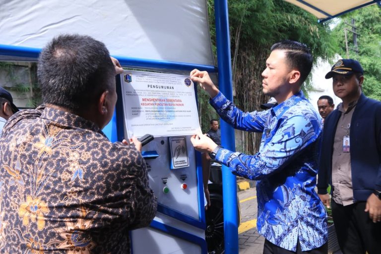 Pansus DPRD DKI Jakarta Segel Parkir Ilegal di Jaktim dan Jaksel