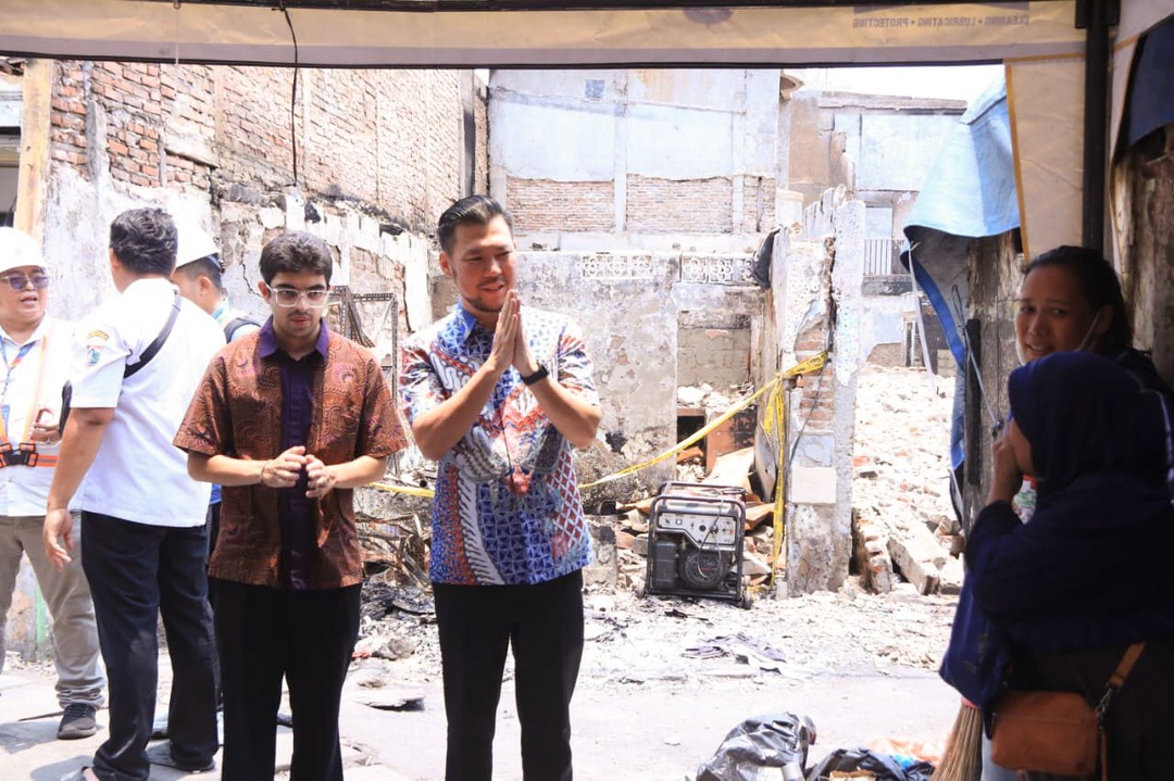 Read more about the article Jupiter Minta Kebutuhan Air Bersih untuk Korban Kebakaran Tamansari Tercukupi